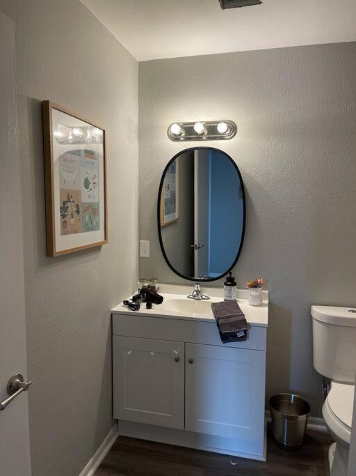 The Mary Lou - 2 Bedroom Apt In Quilt Town, Usa Hamilton Dış mekan fotoğraf